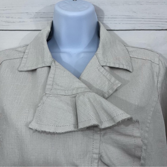 CAbi Cream 100% Linen Ruffled Asymmetrical Crop Button Jacket - Picture 2 of 16